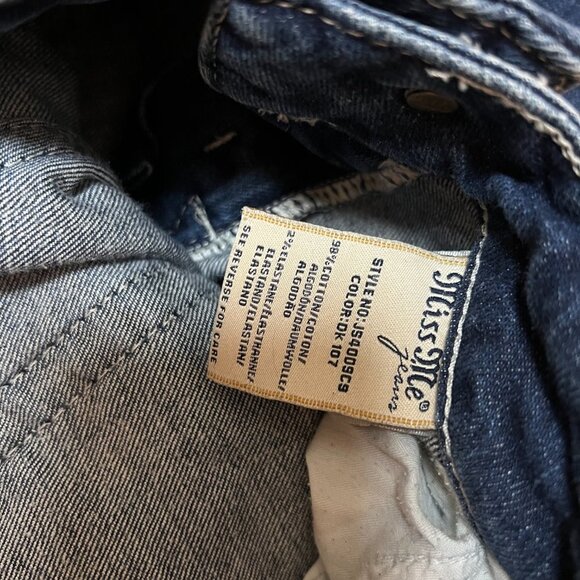 Miss Me JS4009C9 Crop Rhinestone Embellished Detail Jeans Size 29 - Picture 4 of 7